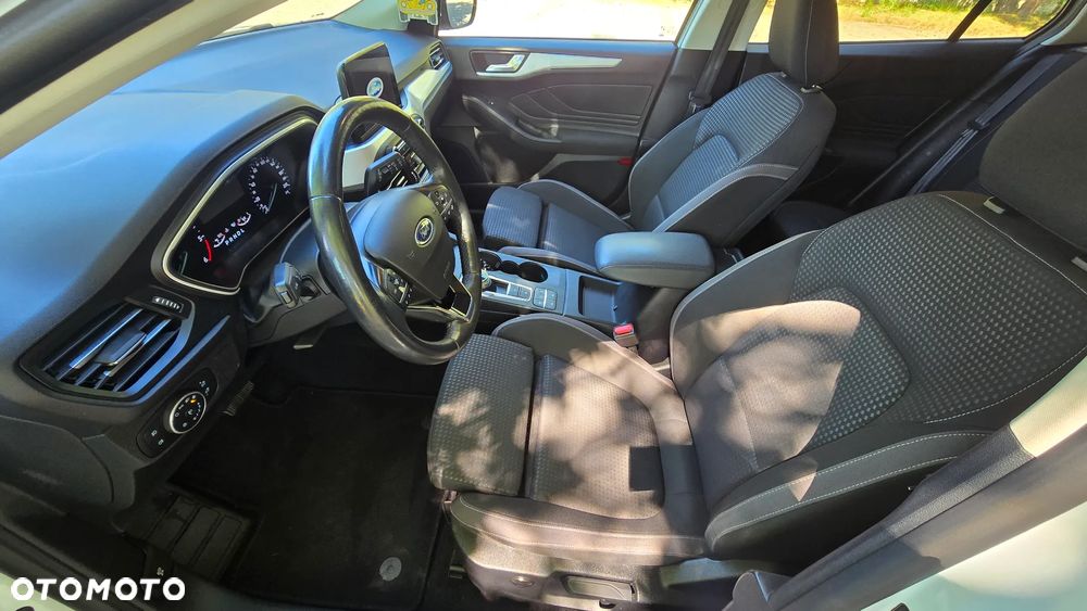 Ford Focus 2.0 EcoBlue Active - 11