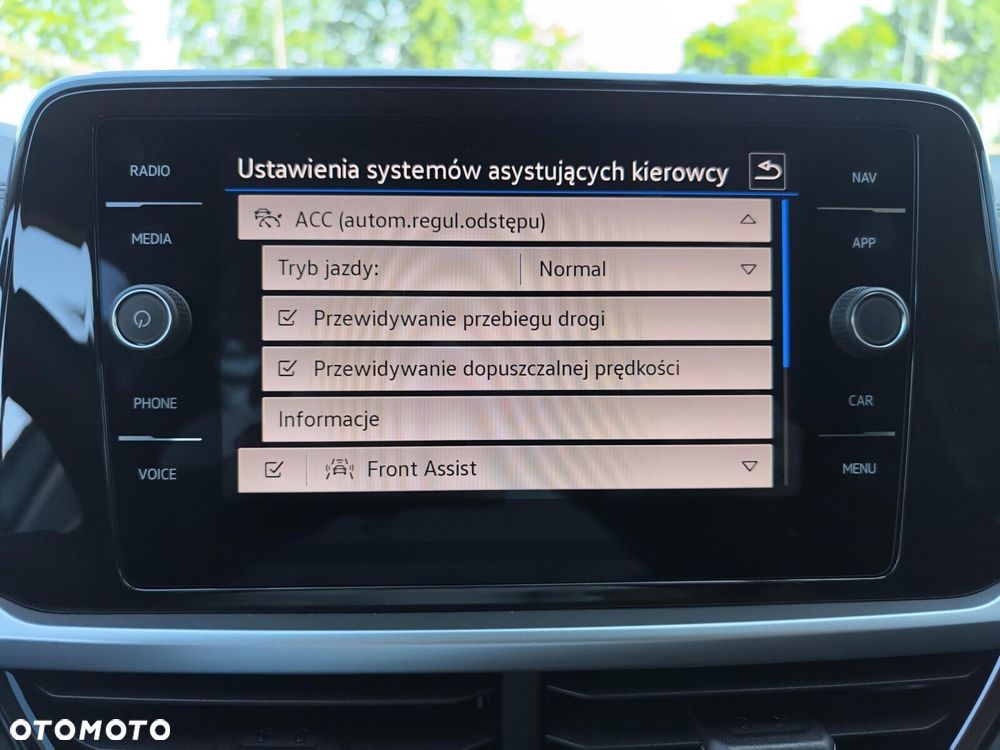 Volkswagen T-Roc - 33