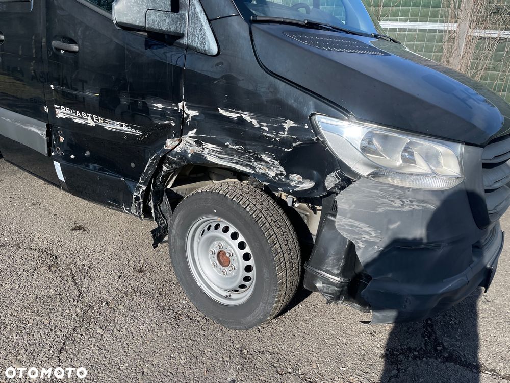 Mercedes-Benz Sprinter - 13