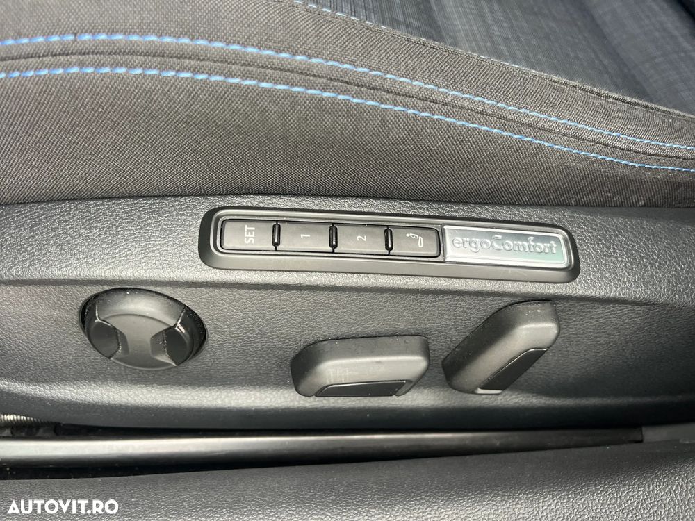 Volkswagen Passat GTE - 26