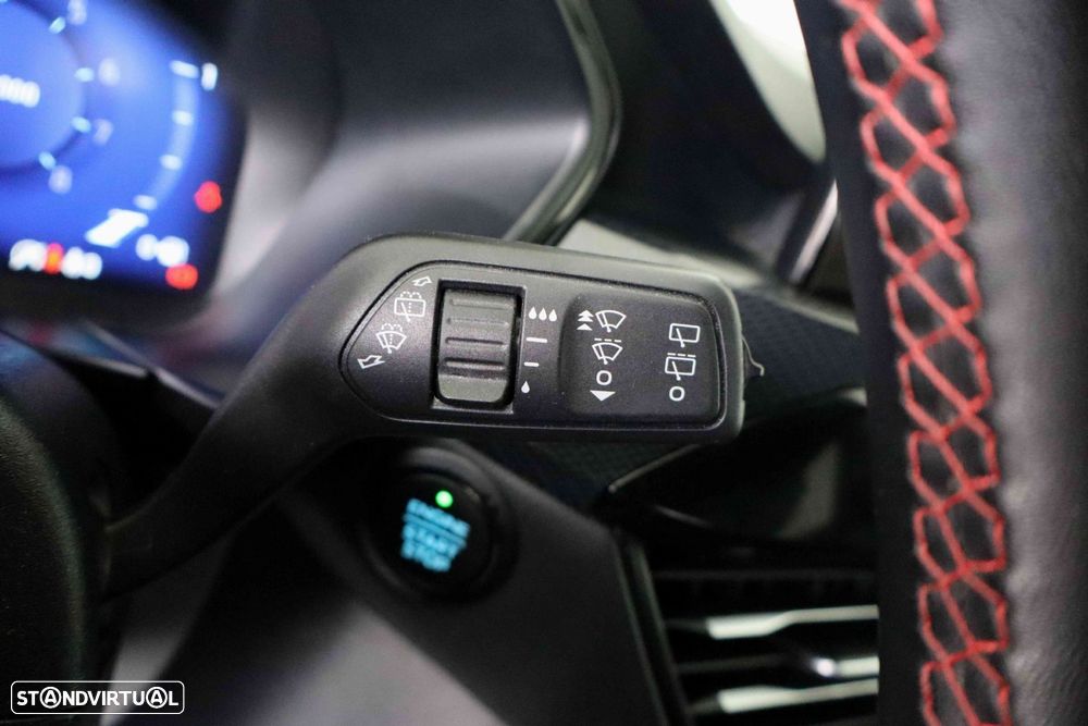 Ford Kuga 1.5 EcoBoost ST-Line X - 46