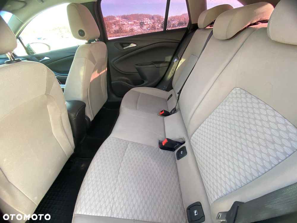 Opel Astra 1.4 T GPF Dynamic S&S - 8