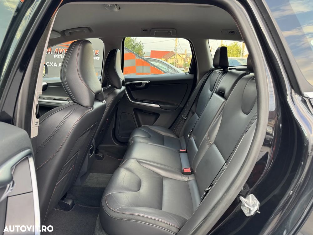 Volvo XC 60 D3 Geartronic Ocean Race - 11