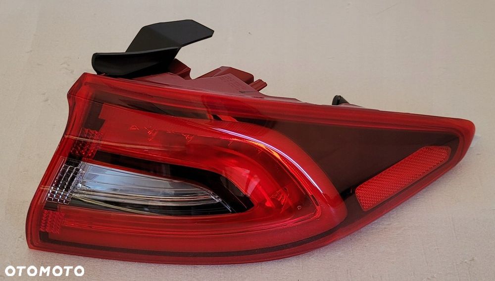 LAMPA PRAWA TYŁ LED HYUNDAI IONIQ 2016- NOWA - 1