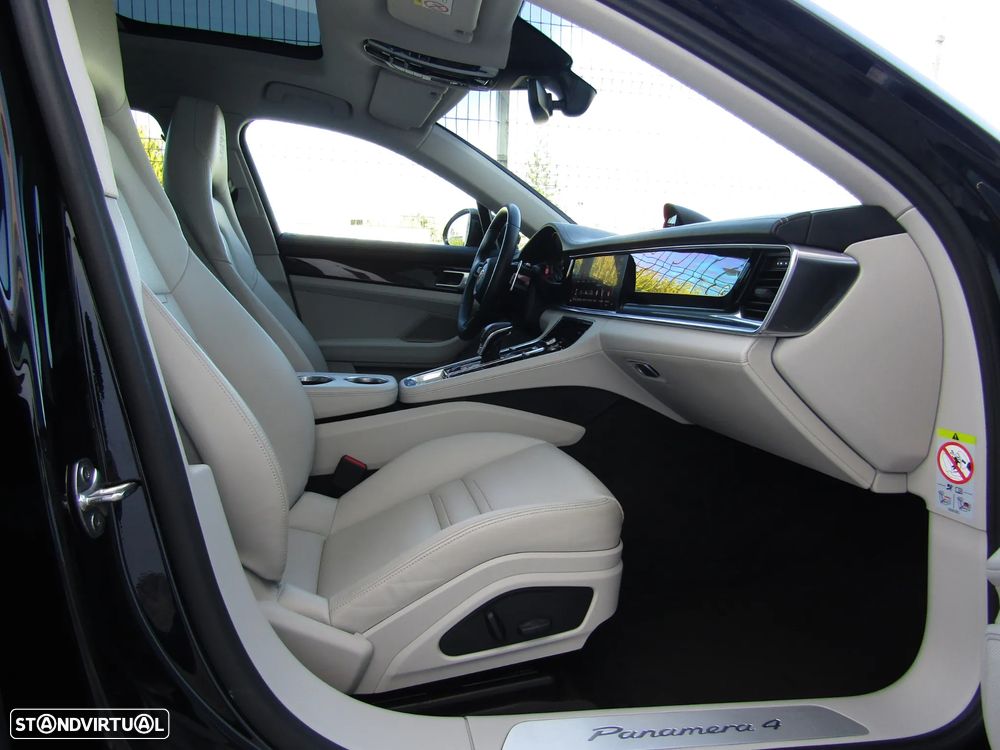 Porsche Panamera Sport Turismo 4 E-Hybrid - 24