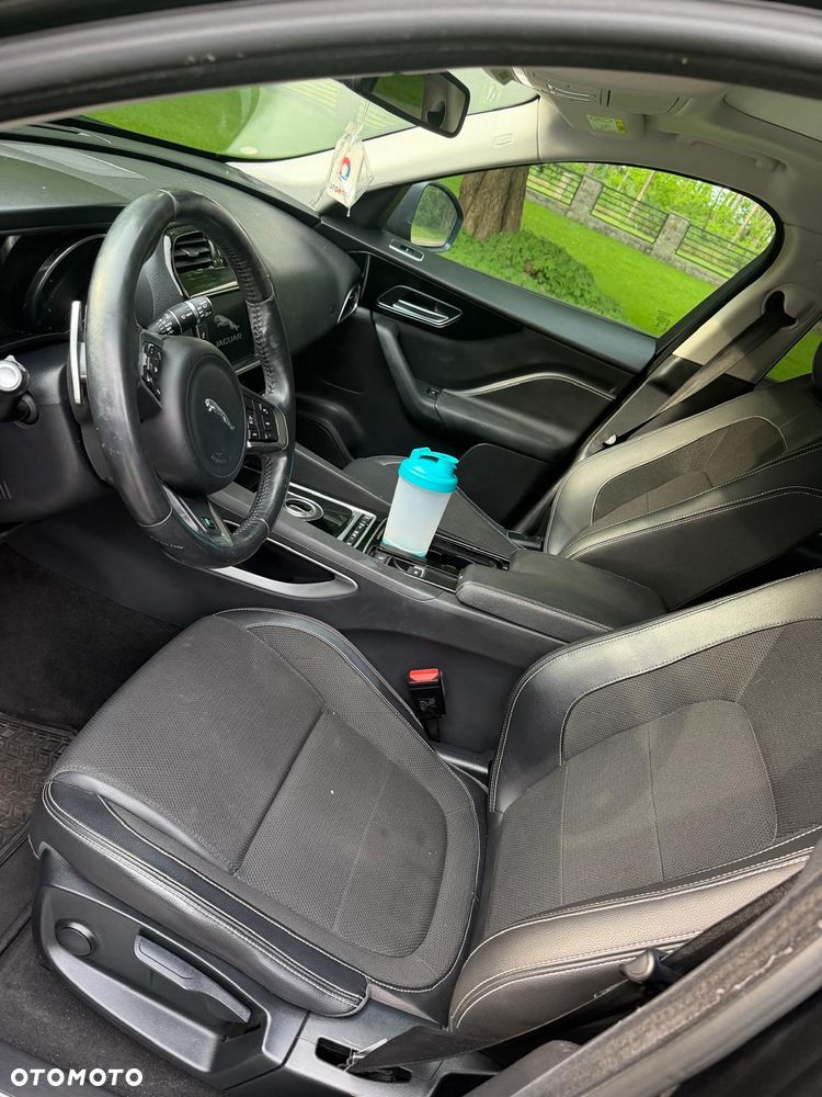 Jaguar F-Pace 2.0 i4D AWD R-Sport - 10