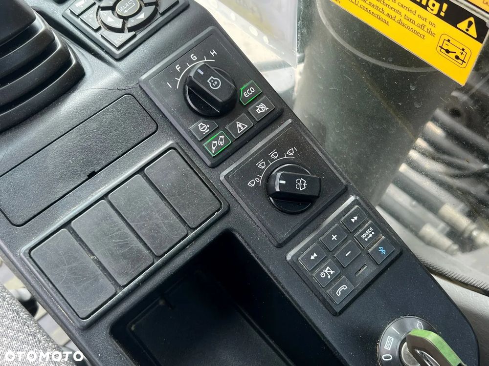 Volvo EC220EL LONG |2015 rok | 175 Km - 21