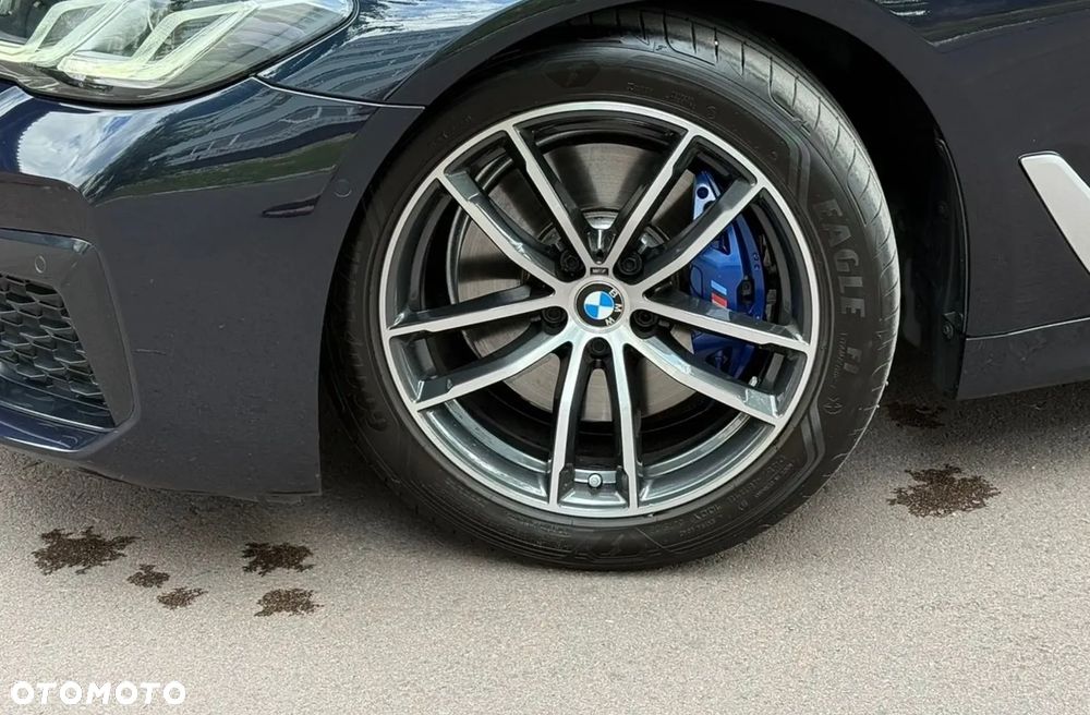 BMW Seria 5 530i xDrive M Sport Edition - 13
