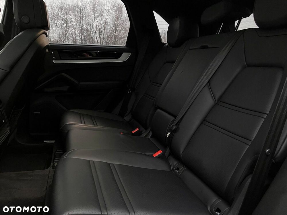 Porsche Cayenne - 20