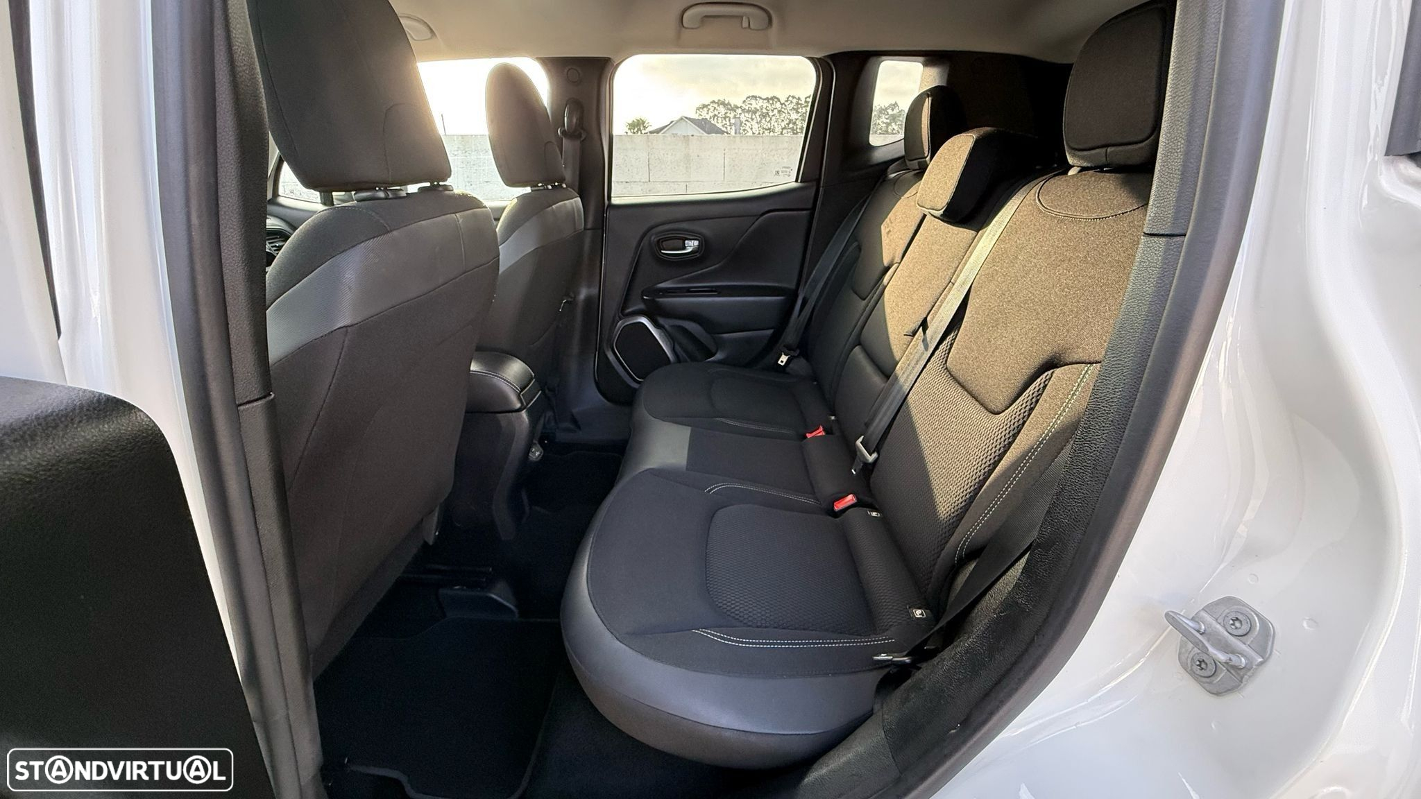 Jeep Renegade 1.6 MJD Limited DCT - 18
