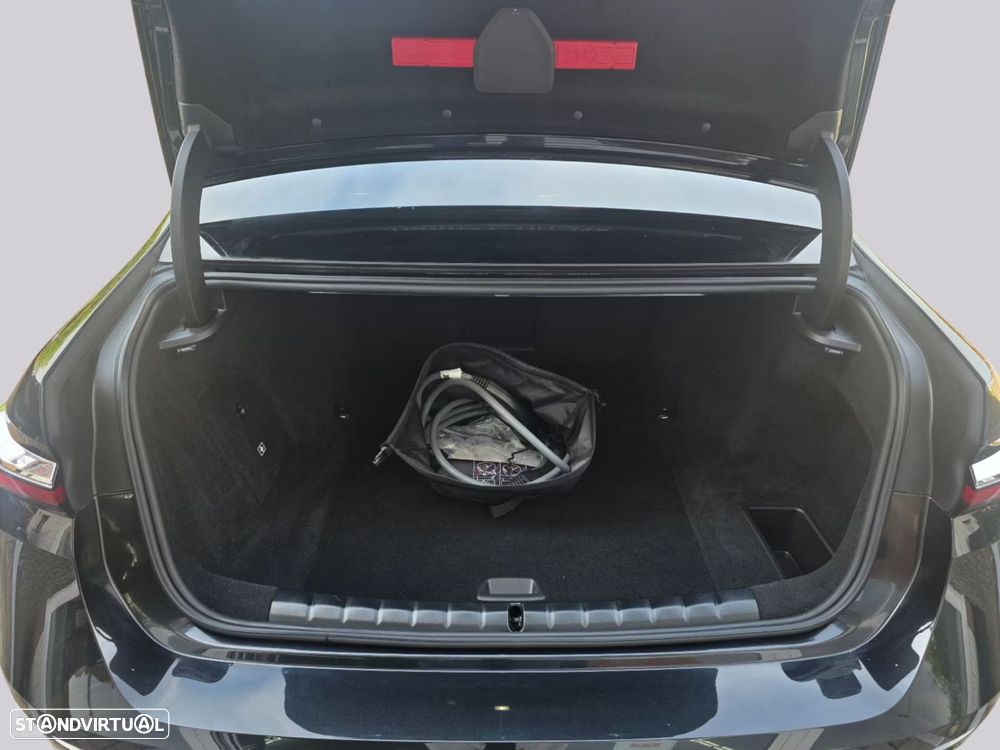 BMW i7 - 18
