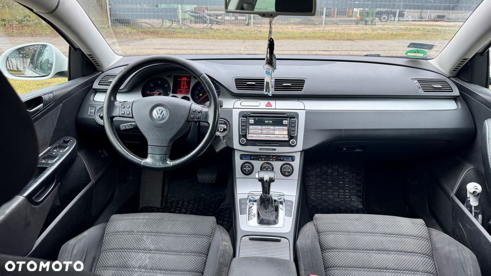 Volkswagen Passat 2.0 TDI DPF DSG Sportline - 6