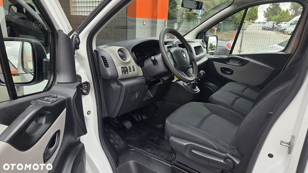 Renault Trafic - 12