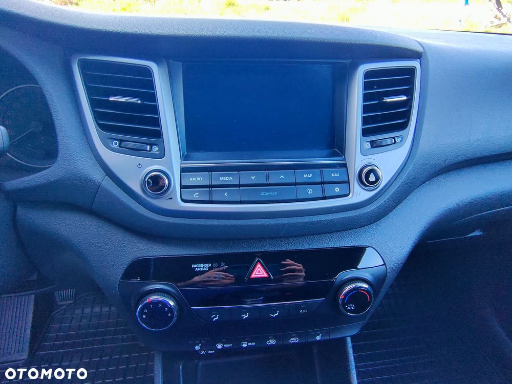 Hyundai Tucson blue 1.6 GDi 2WD Navi - 16