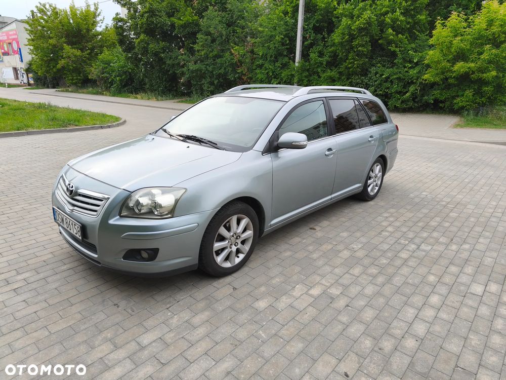 Toyota Avensis 1.8 VVT-i Luna - 2