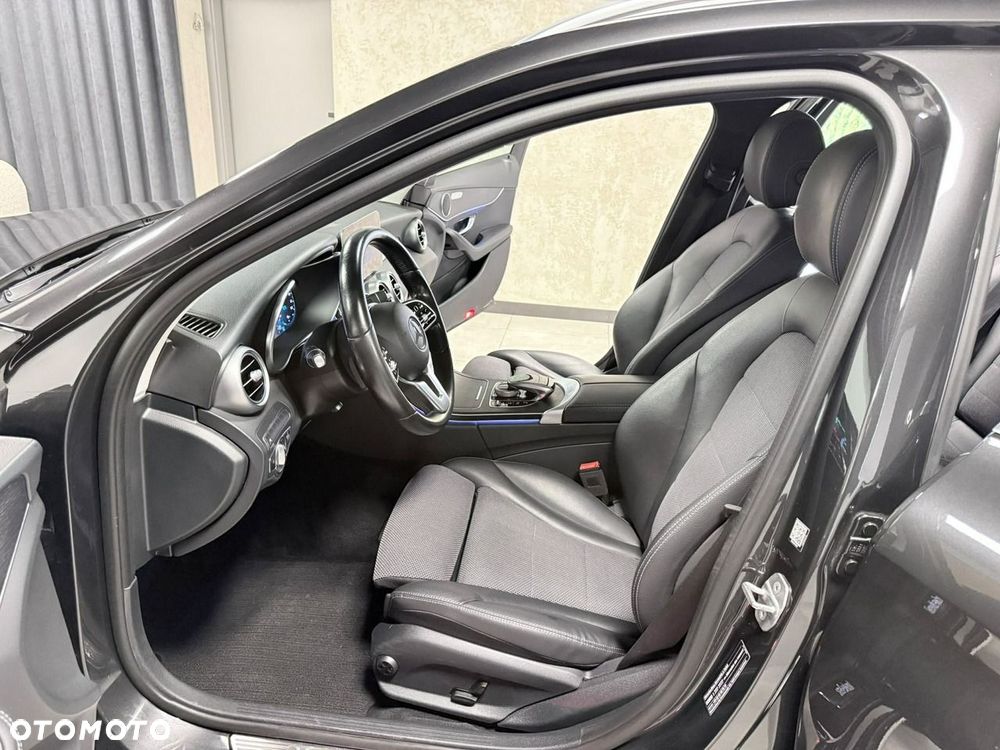 Mercedes-Benz Klasa C 300 de 9G-TRONIC Exclusive - 26
