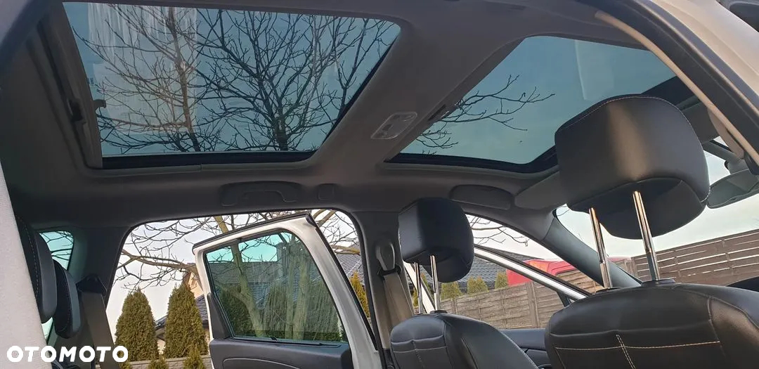 Renault Grand Scenic ENERGY TCe 130 BOSE EDITION - 13