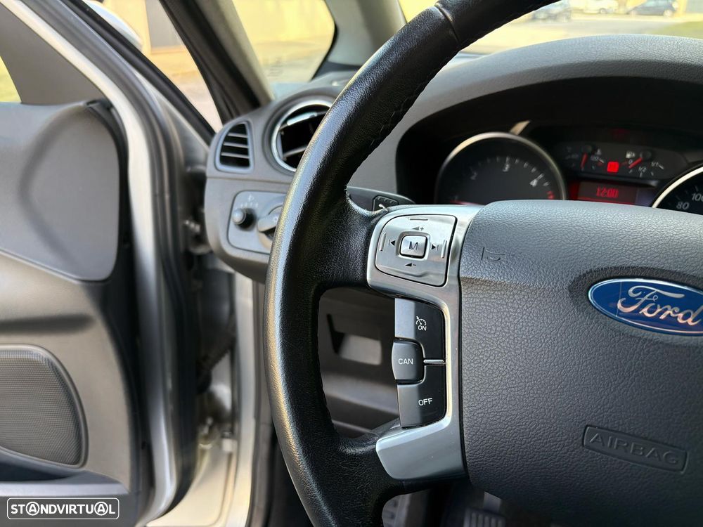 Ford S-Max 1.8 TDCi Titanium 7L - 21