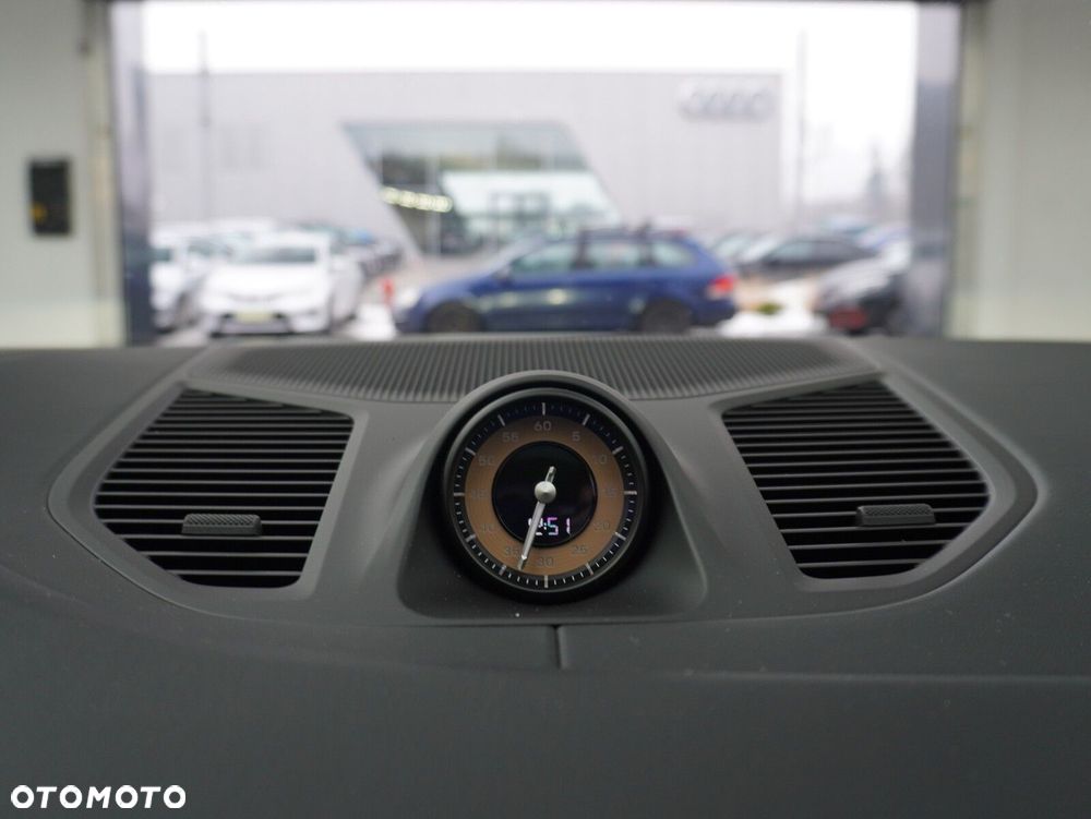 Porsche Cayenne - 27