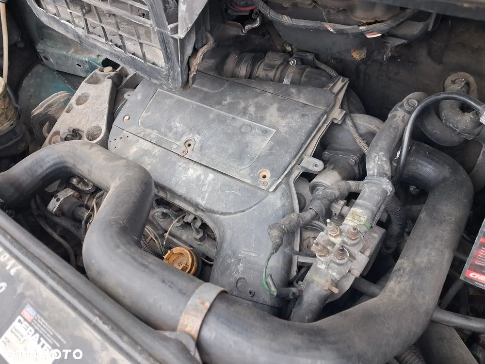 Renault Traffic I Opel Vivaro 01-07 silnik kompletny 1.9 DCi F9Q 101KM F9Q760 skrzynia biegów 6 biegów PK6 375 drzwi maska klapa błotnik lampa lusterko szyba czołowa drzwi tył tylne zamek listwa atrapa podstawa czujnik przewód wiązka rura turbina intercooler lewarek maglownica zwrotnica zacisk podstawa stopień manetka panel wyświetlacz ramka boczek fotel ława pas pompa sterownik moduł felga sanki belka mechanizm NA CZĘŚCI WSZYSTKIE CZĘŚCI - 8