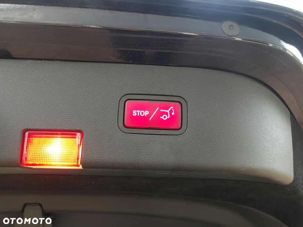 Mercedes-Benz CLS - 24