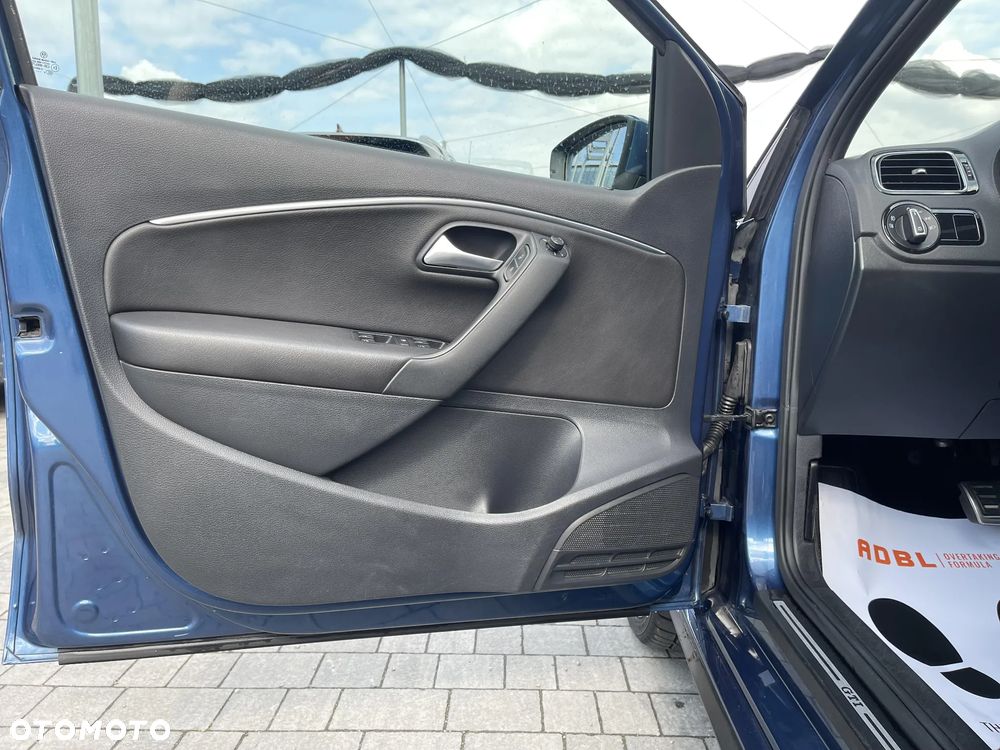 Volkswagen Polo - 11