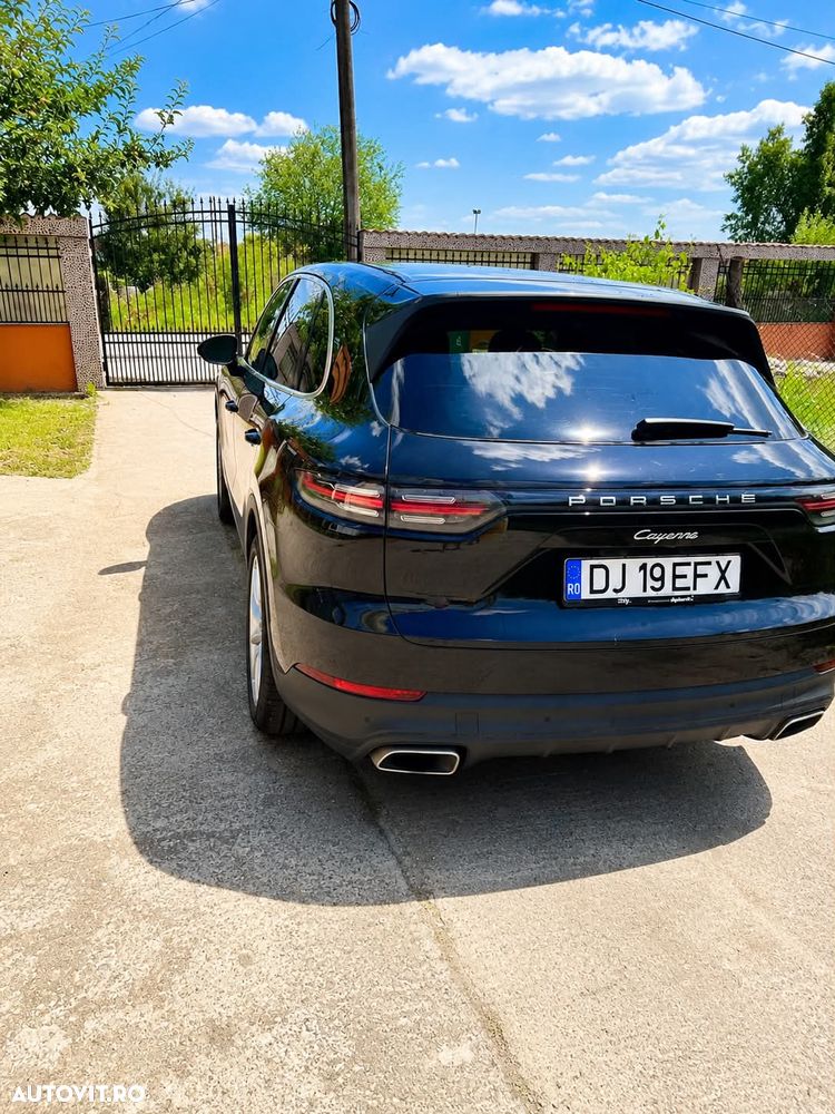 Porsche Cayenne - 2