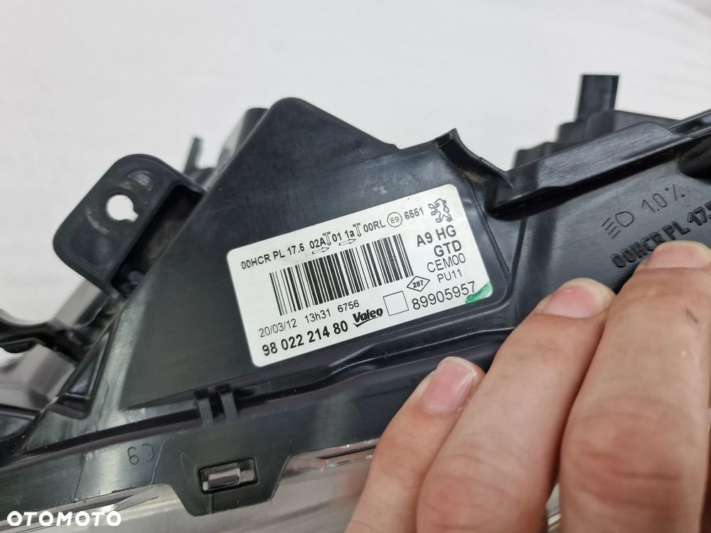 PEUGEOT 208 12- LEWA LAMPA PRZEDNIA PRZÓD SOCZEWKA + LED , NR 9802221480 , NR AUKCJI LA650 - 8