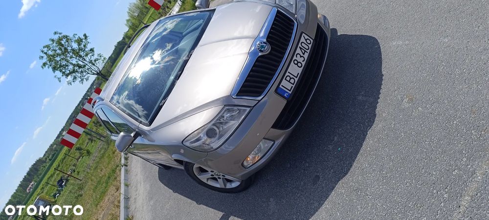 Skoda Octavia 1.8 T FSI Ambiente - 16