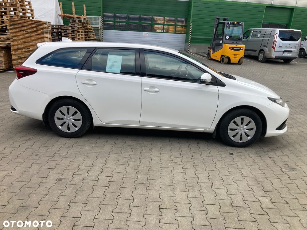 Toyota Auris - 9