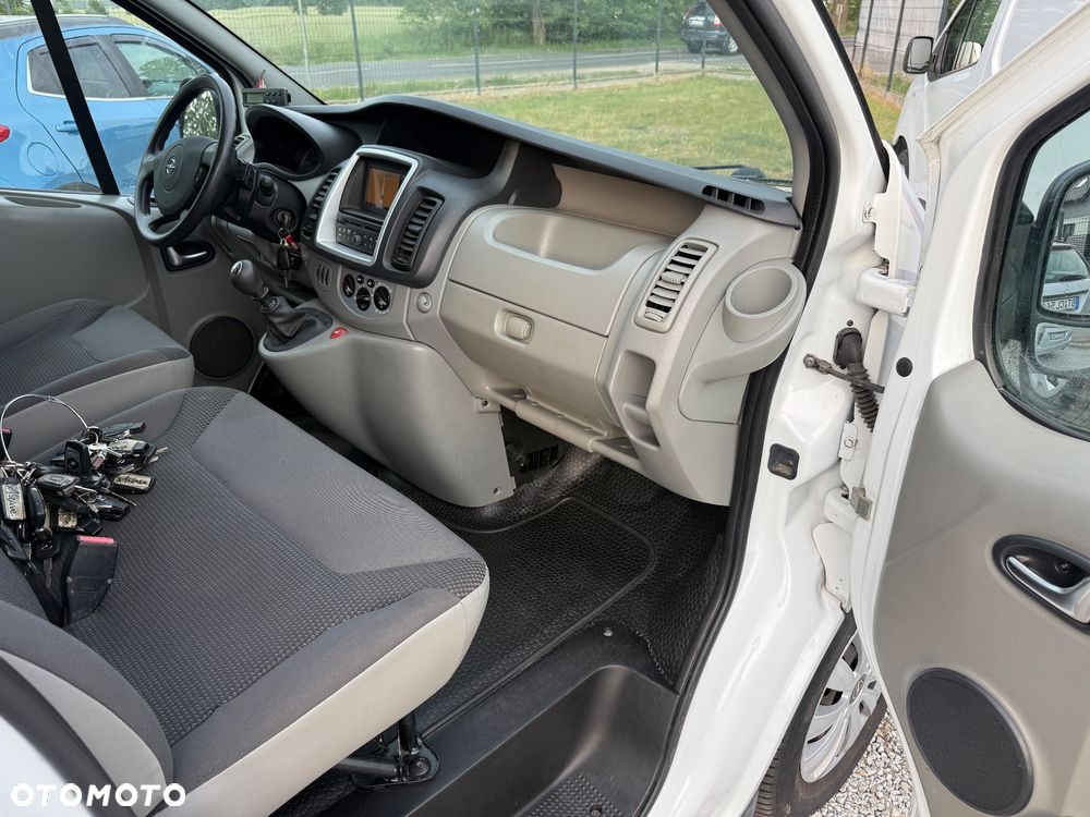 Opel Vivaro - 17