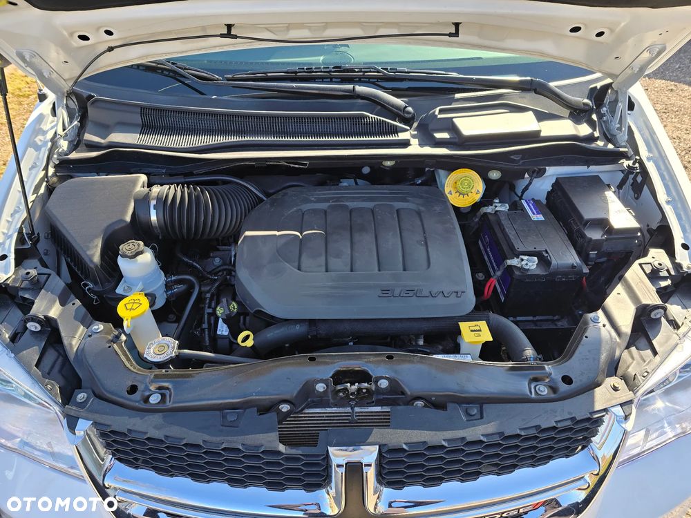 Dodge Grand Caravan - 21