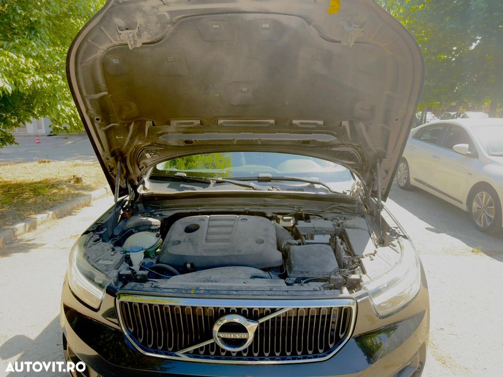Volvo XC 40 D3 AWD Momentum Pro - 2
