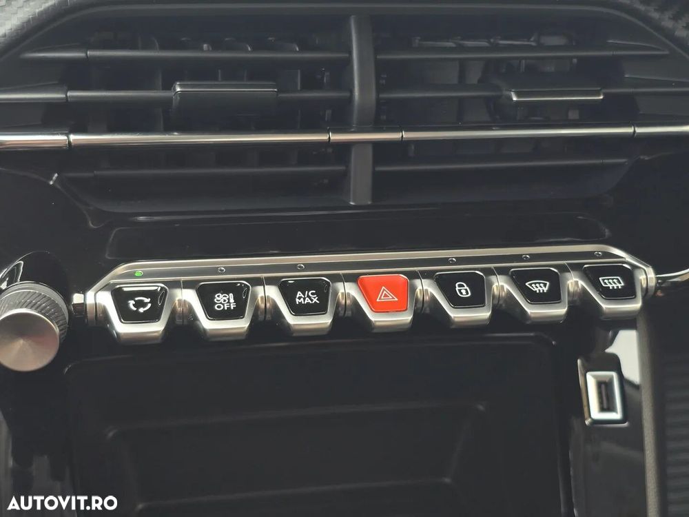 Peugeot 2008 1.2 L PureTech STT Active - 16