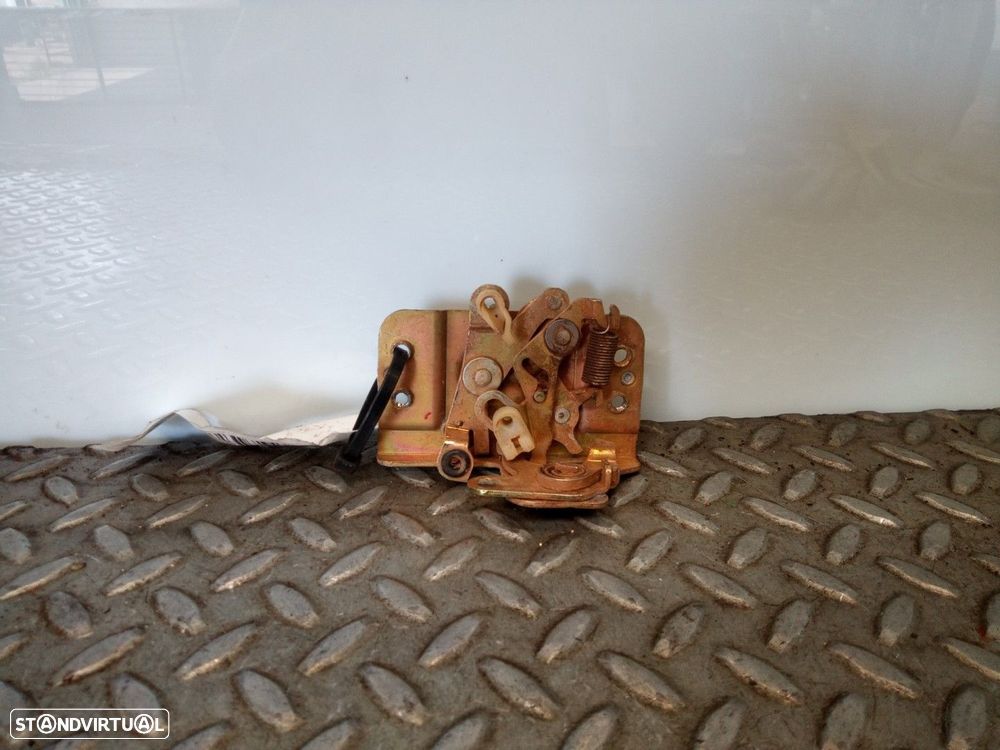 FECHADURA PORTA FRENTE ESQUERDA FORD FIESTA II 1.1 (FBD) 49CV 1117CC - 1