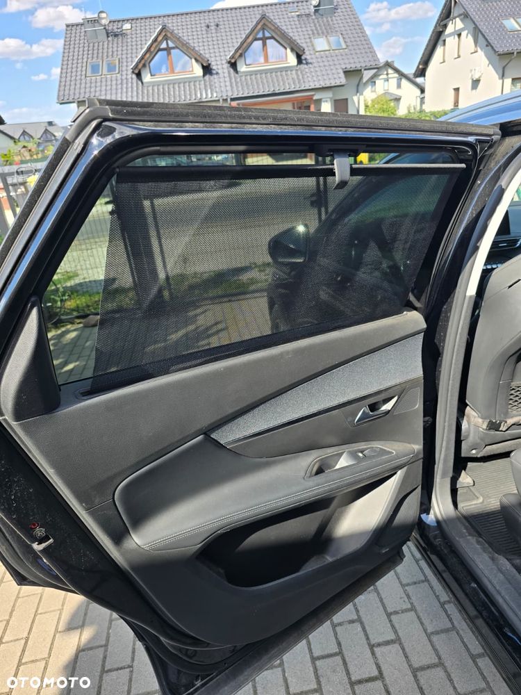 Peugeot 5008 1.2 PureTech Allure S&S EAT8 - 30