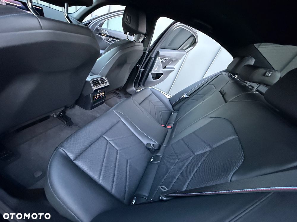 BMW Seria 5 520d xDrive mHEV M Sport - 21