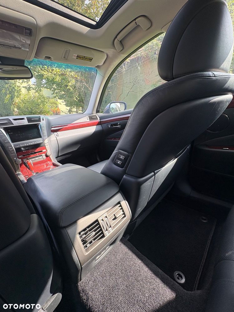 Lexus LS 460 Prestige - 20