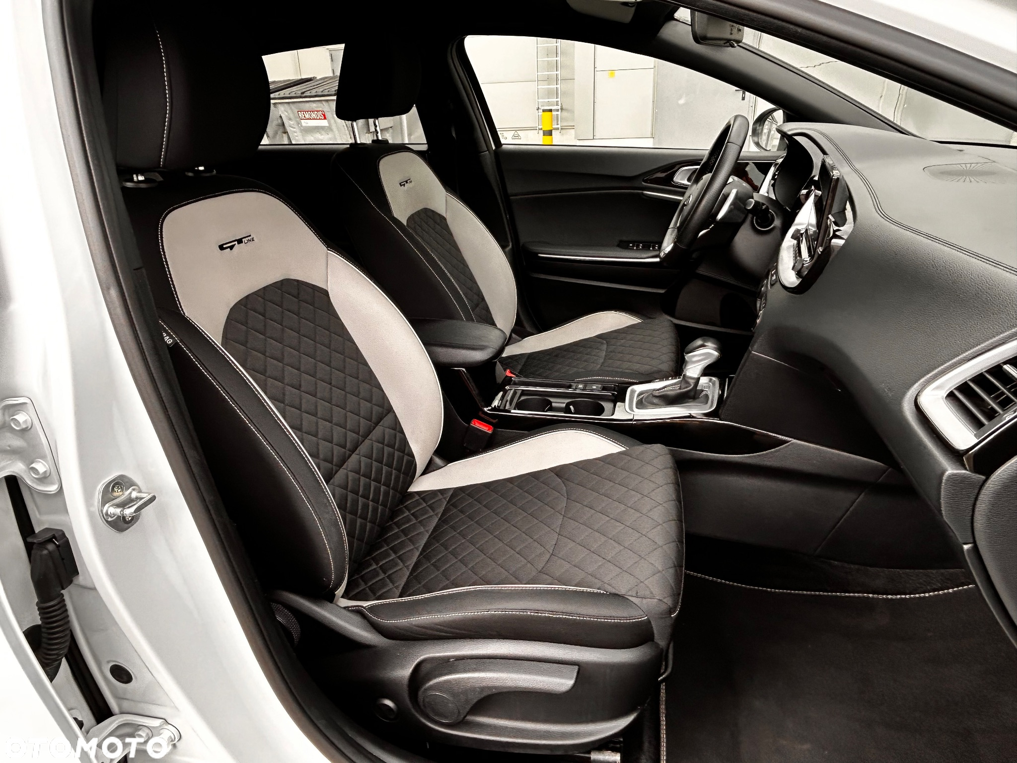 Kia ProCeed 1.6 CRDi DCT7 SCR GT LINE - 27