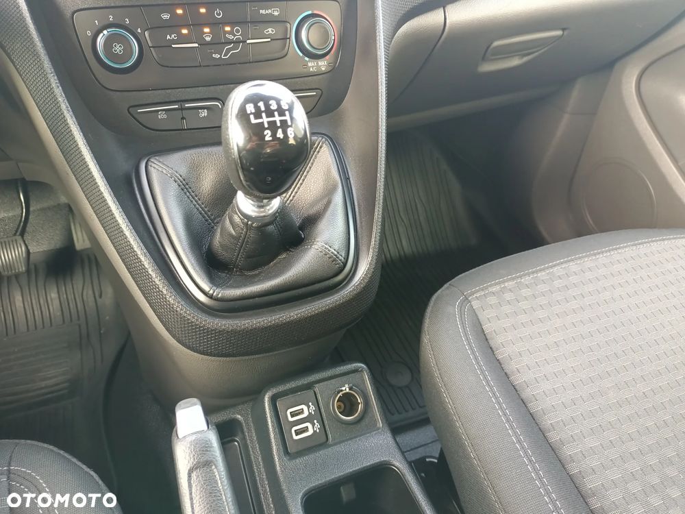 Ford CONNECT LONG 5-cio osobowy - 29
