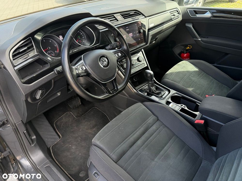 Volkswagen Touran 2.0 TDI BMT Highline DSG - 10
