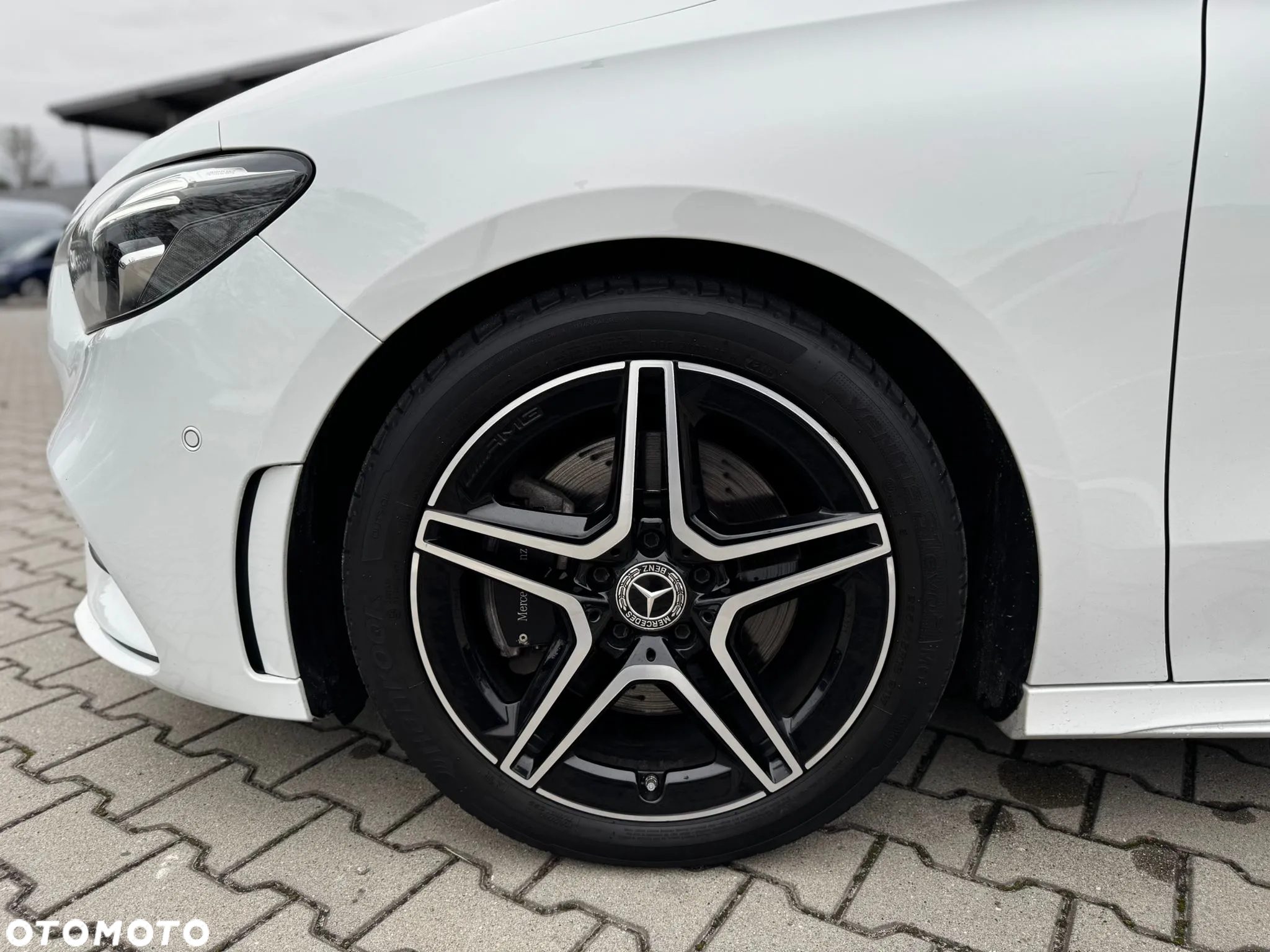 Mercedes-Benz Klasa B 220 d AMG Line 8G-DCT - 5