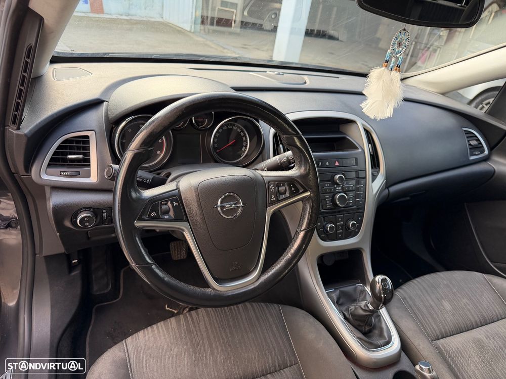 Opel Astra 1.3 CDTI Cosmo - 33