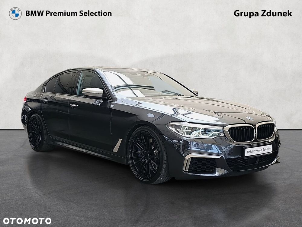 BMW Seria 5 M550i xDrive - 4