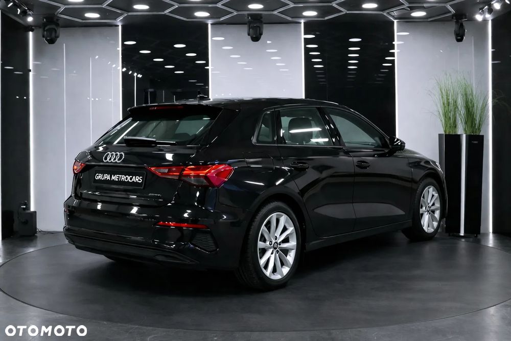 Audi A3 Sportback 35 TFSI S tronic - 4