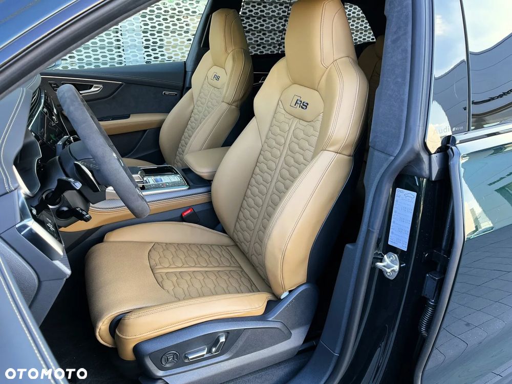 Audi RS Q8 - 26