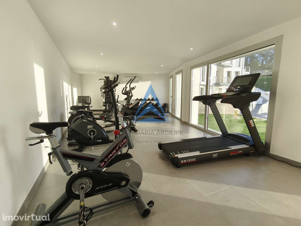 Apartamento T4 - Condomínio Fechado - Grande imagem: 2/47