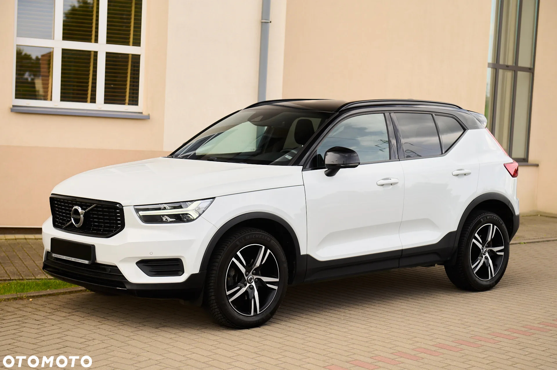 Volvo XC 40 T3 R-Design - 13