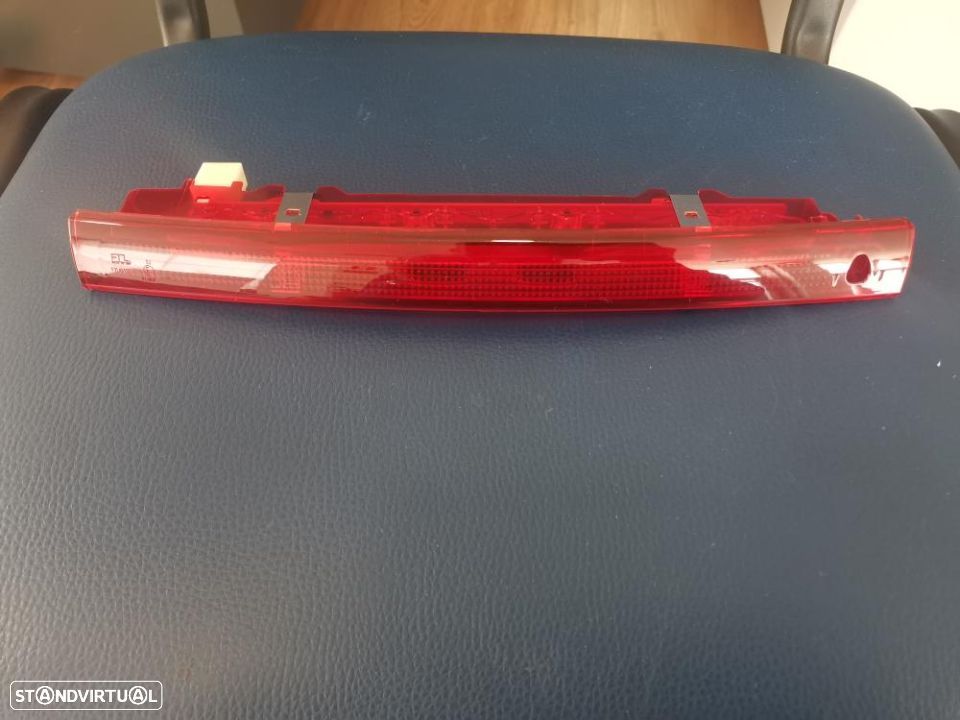 farolim luz 3° stop renault megane II 2 hatchback carro / renault scenic 2 2003 a 2008(novo) - 1