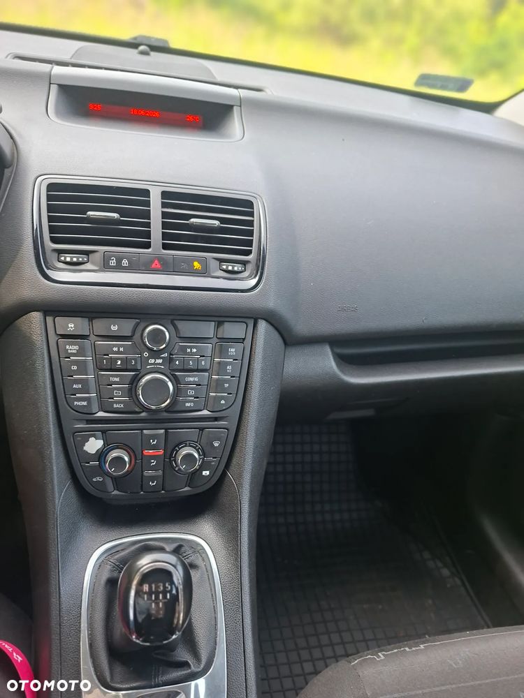 Opel Meriva - 10